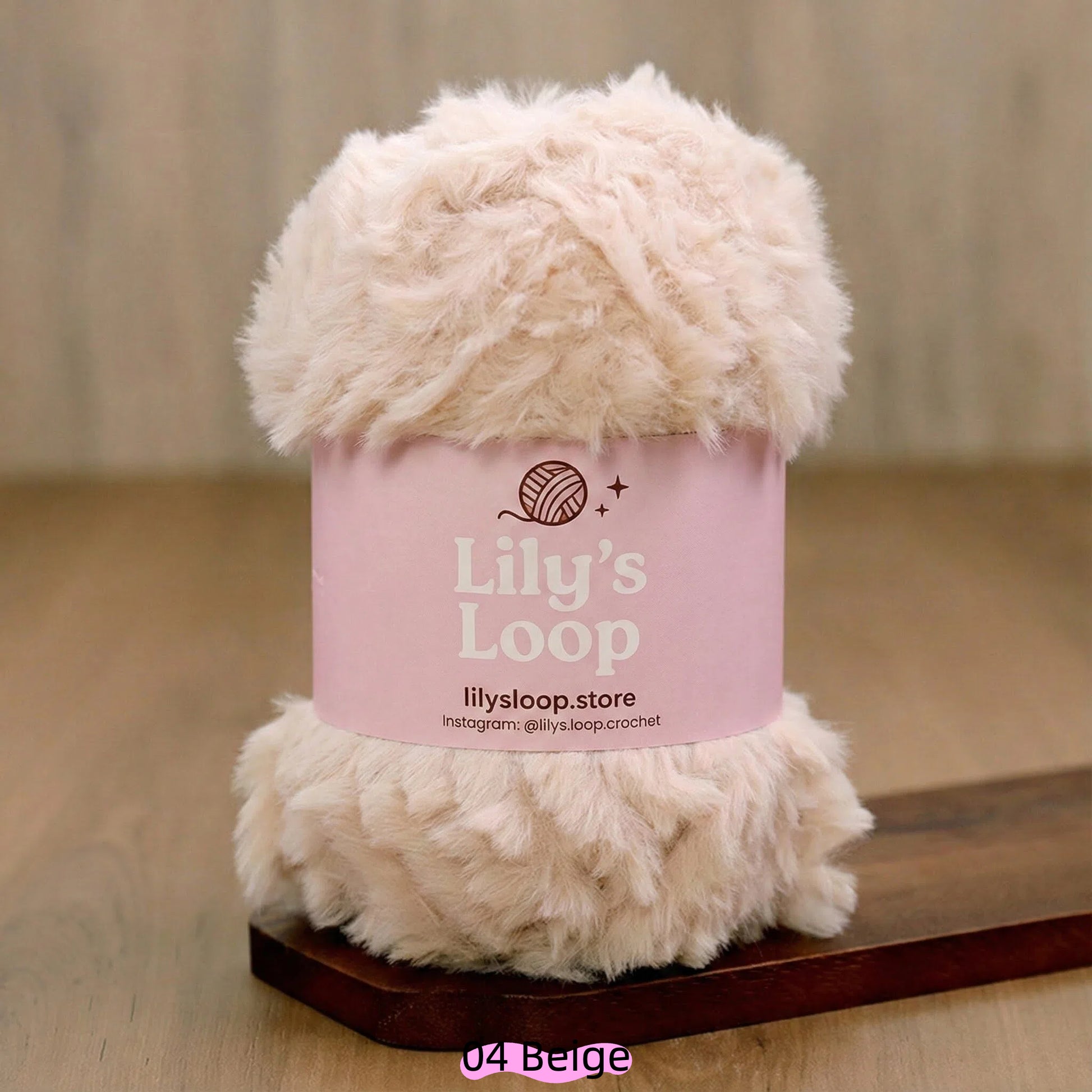 Brown SilkyMink Medium Luxury Faux Fur Yarn (100g) – crochet yarn by Lily's Loop