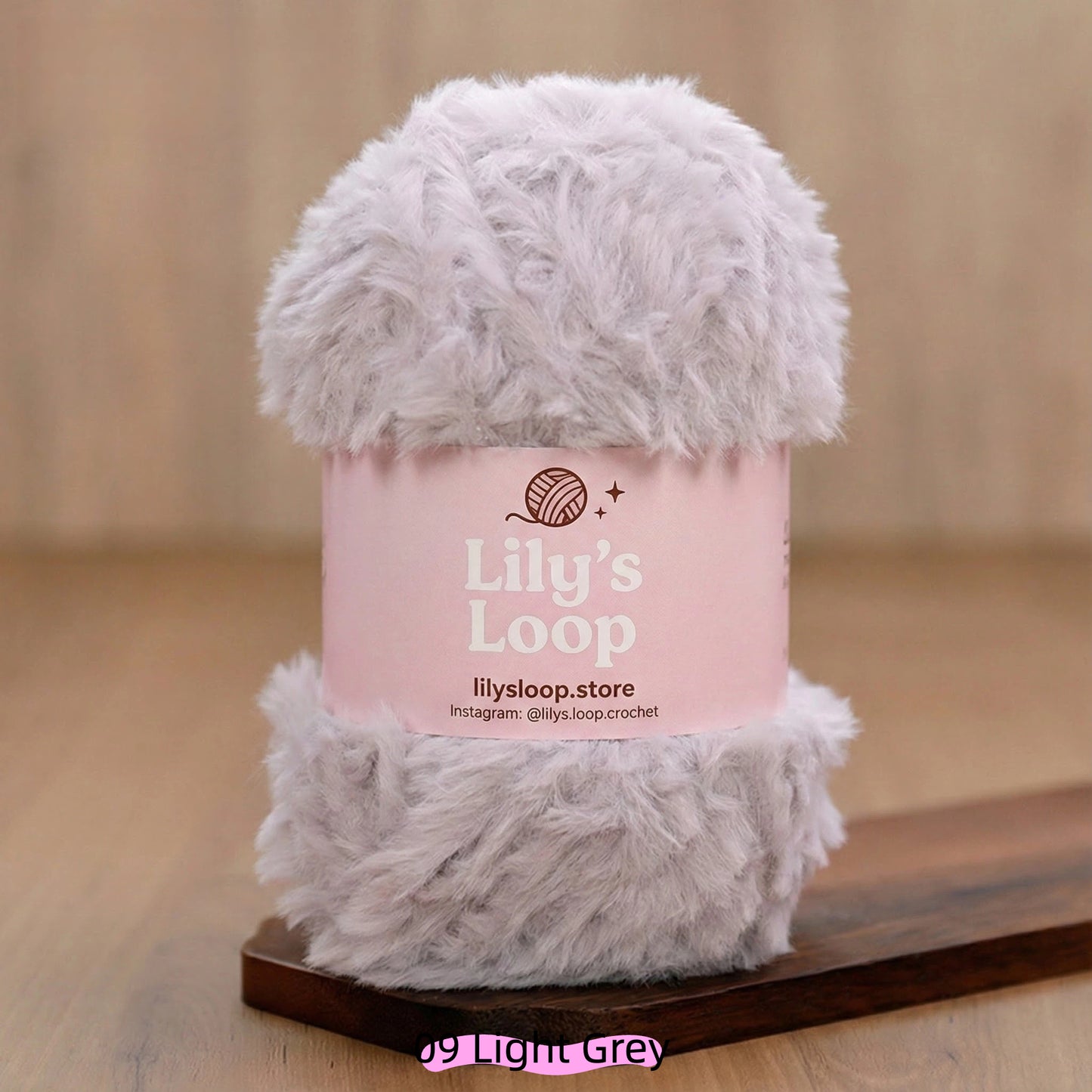 Nude SilkyMink Medium Luxury Faux Fur Yarn (100g) – crochet yarn by Lily's Loop