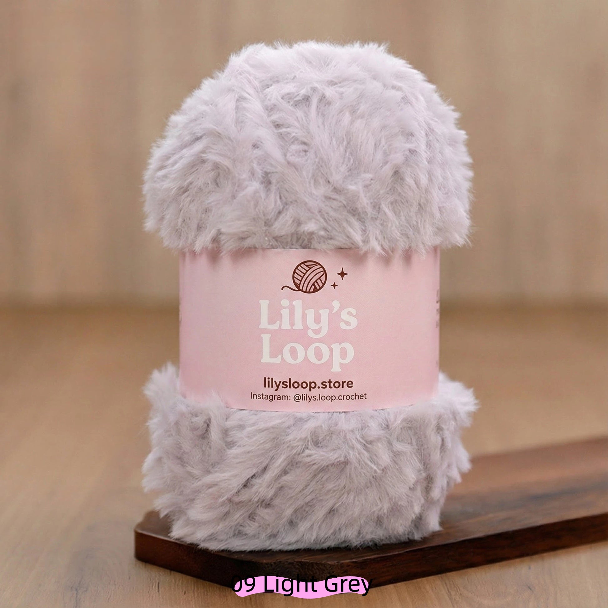 Nude SilkyMink Medium Luxury Faux Fur Yarn (100g) – crochet yarn by Lily's Loop