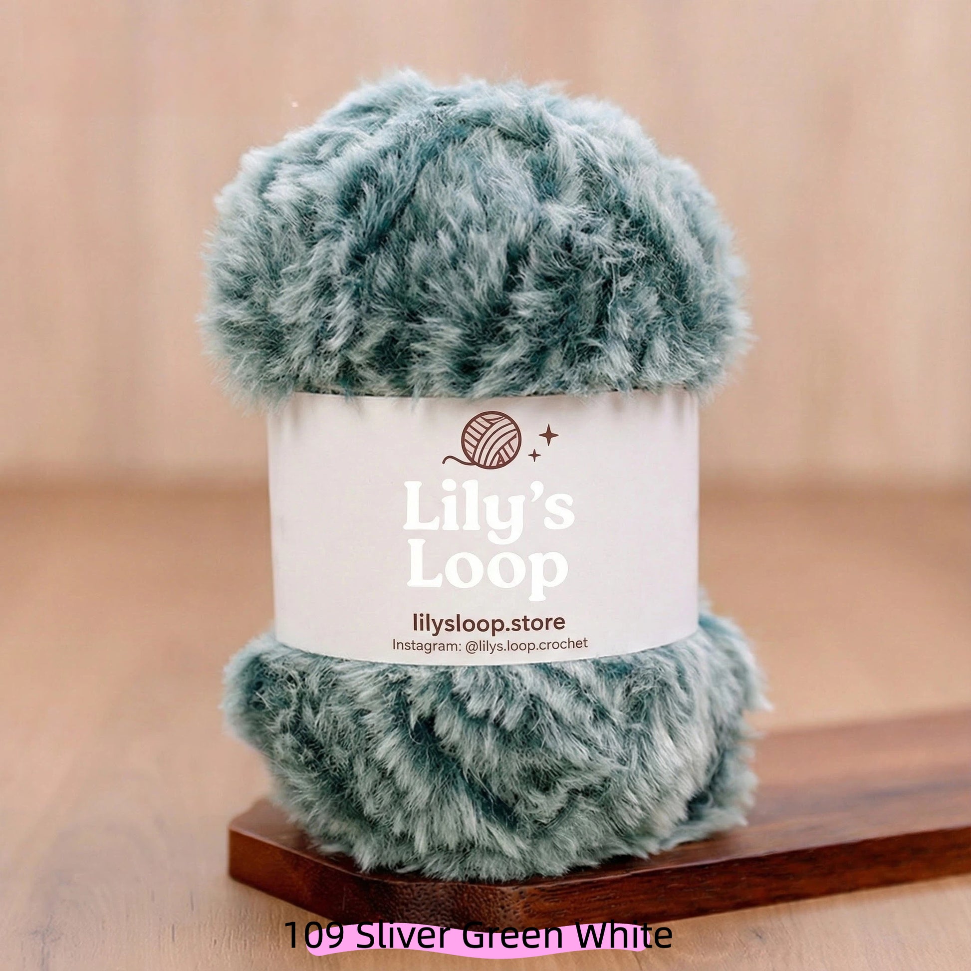 SilkyMink Medium Luxury Faux Fur Yarn (100g) – soft crochet yarn by Lily's Loop