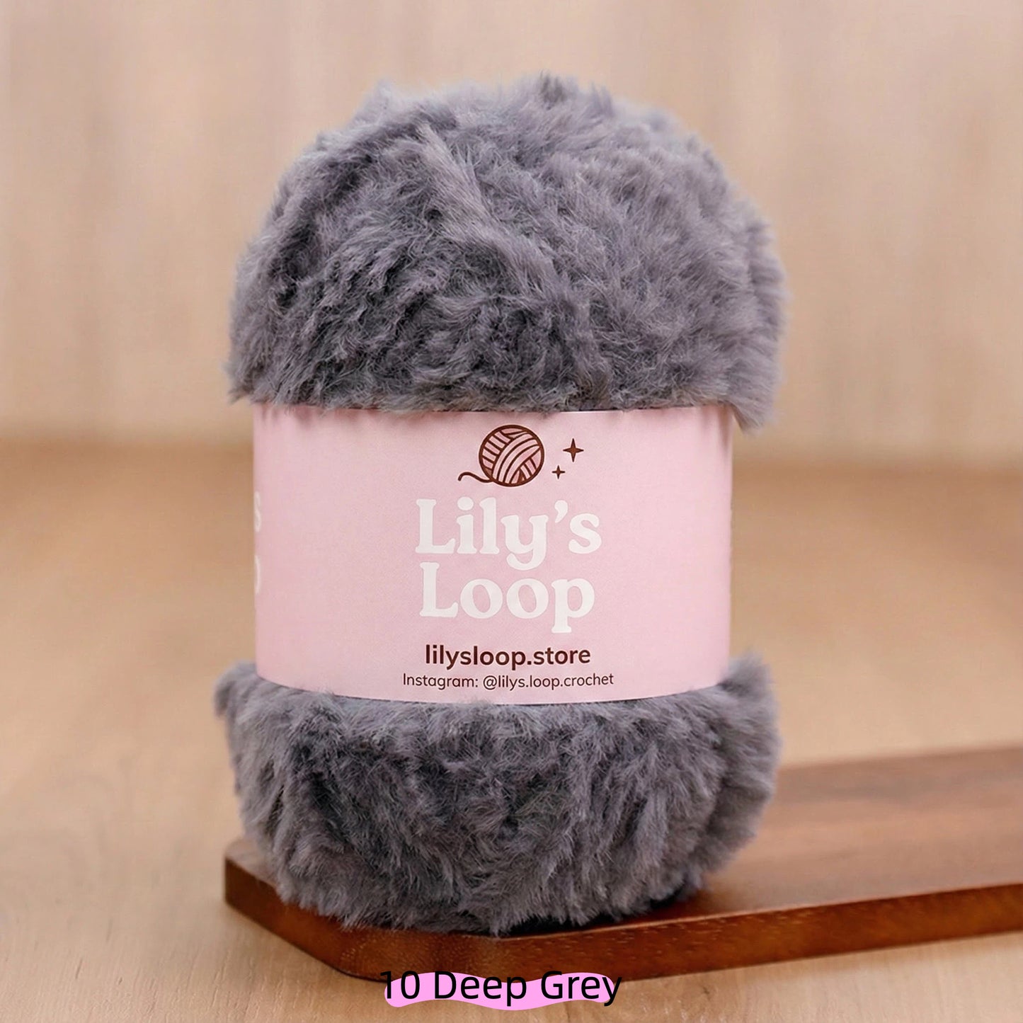 Light Pink SilkyMink Medium Luxury Faux Fur Yarn (100g) – crochet yarn by Lily's Loop