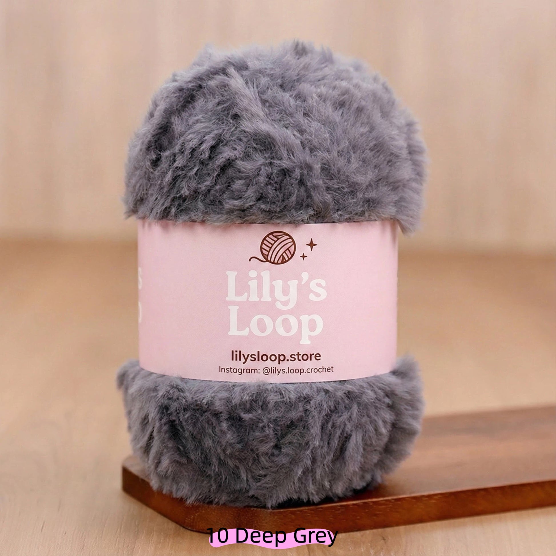 Light Pink SilkyMink Medium Luxury Faux Fur Yarn (100g) – crochet yarn by Lily's Loop