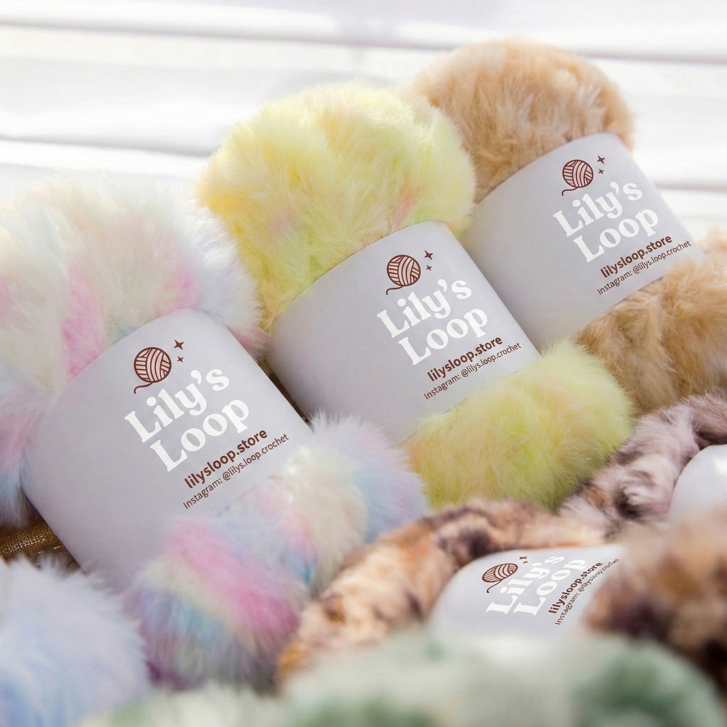 Bunny Fluff Faux Fur Yarn (50g)  Super Bulky by Lily's Loop – soft crochet yarn ball