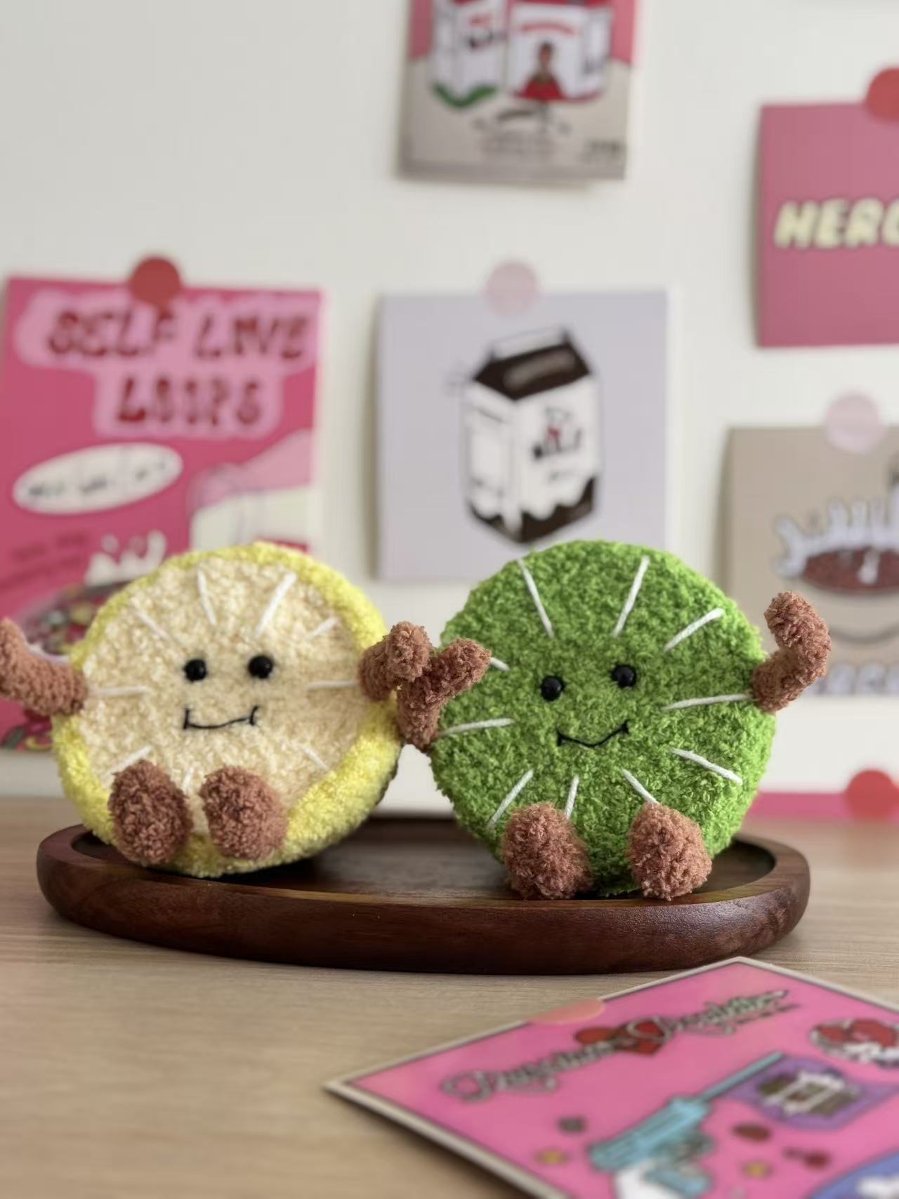 Lemon/Lime Slice PlushCrochet Pattern – finished amigurumi made with plush yarn