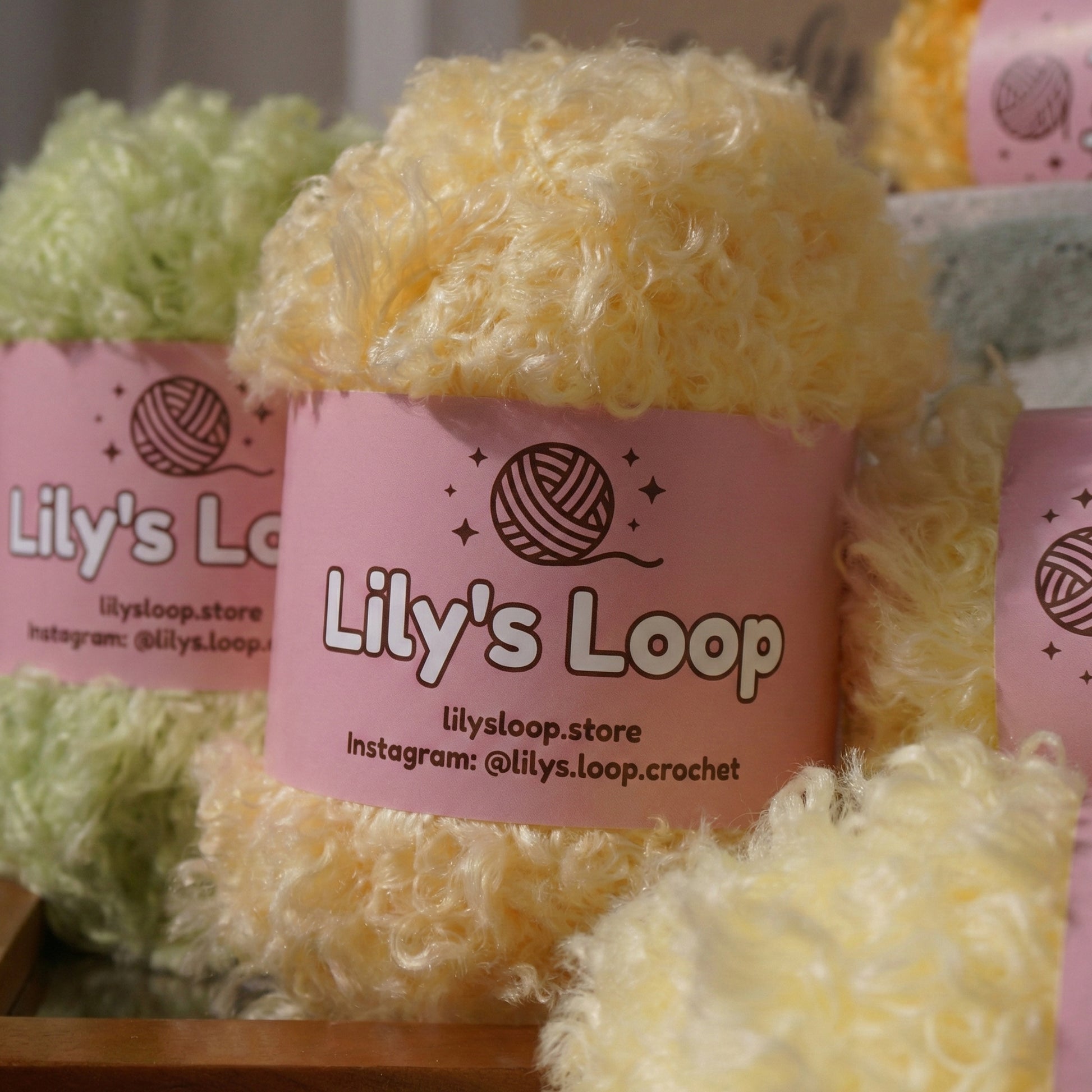 Aran Plush Yarn for Amigurumi(40g) by Lily's Loop – soft crochet yarn ball
