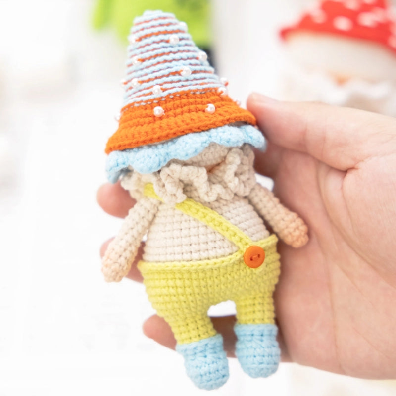 Mushroom Amigurumi DIY Crochet Kit – kit contents: yarn, hook, pattern and accessories
