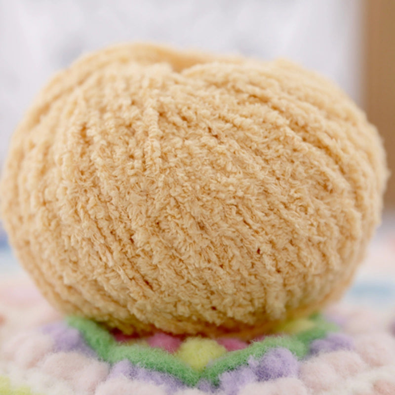 Softy 3mm Plush Yarn close-up texture – fluffy short pile velvet yarn for amigurumi and crochet