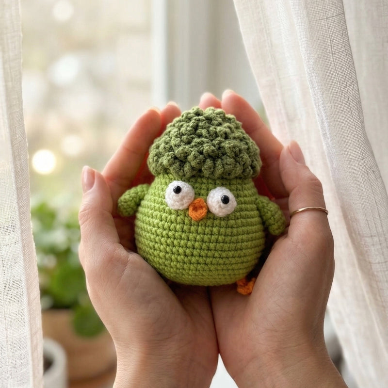 Broccoli Chick Crochet Kit – kit contents: yarn, hook, pattern and accessories