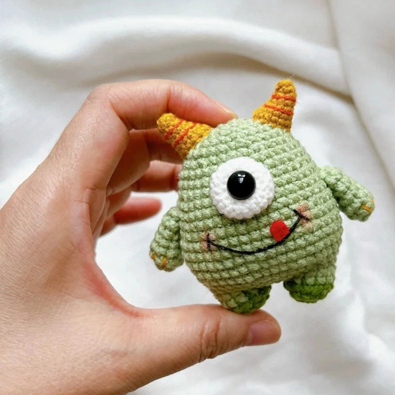 Halloween Exclusive DIY Crochet Kit – kit contents: yarn, hook, pattern and accessories