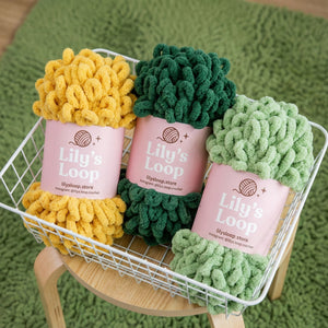 Chunky 9mm Puffy Finger Knitting Yarn (100g/8m) color chart showing all available shades