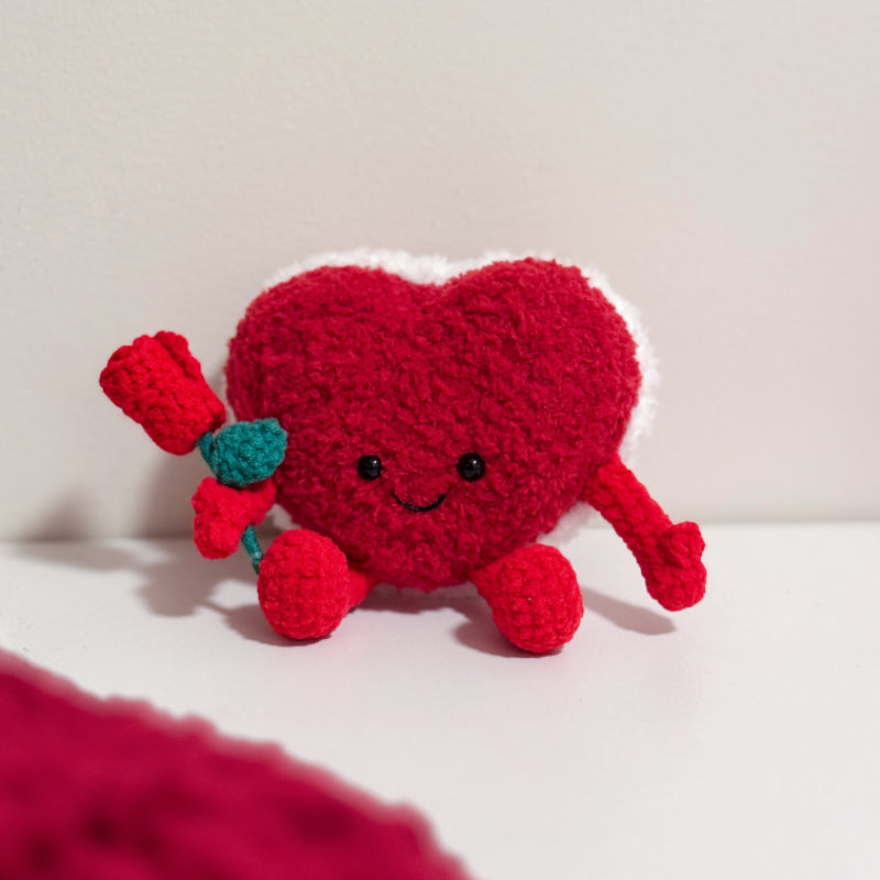 Cuddly Heart Macaron Series Crochet Pattern – close-up detail of finished amigurumi