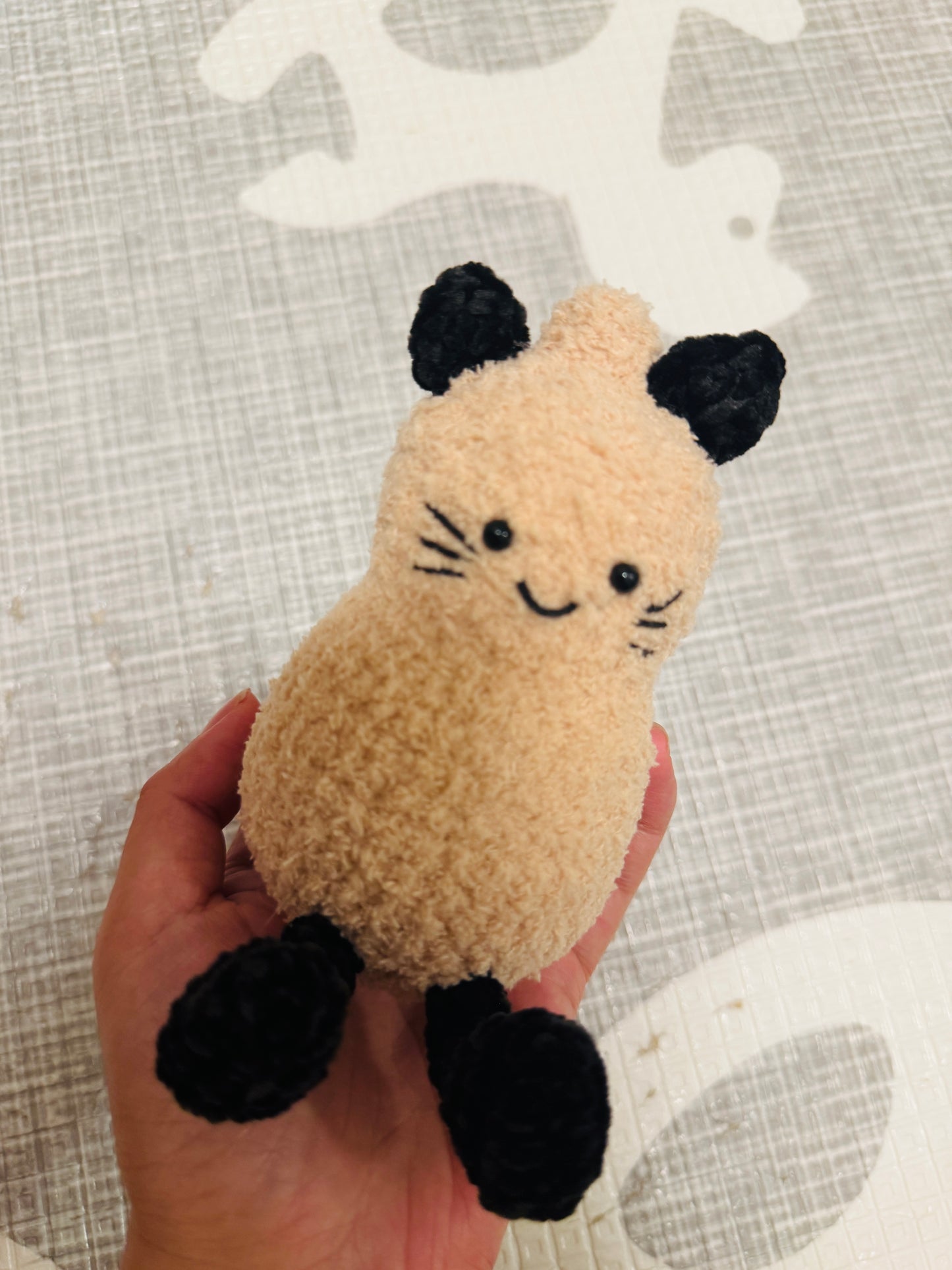 Peanut Cat Crochet Kit,DIY Combo – kit contents: yarn, hook, pattern and accessories